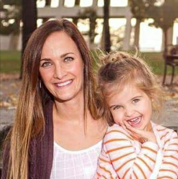 Meet your Posher, Julie - Picture 1 of 1